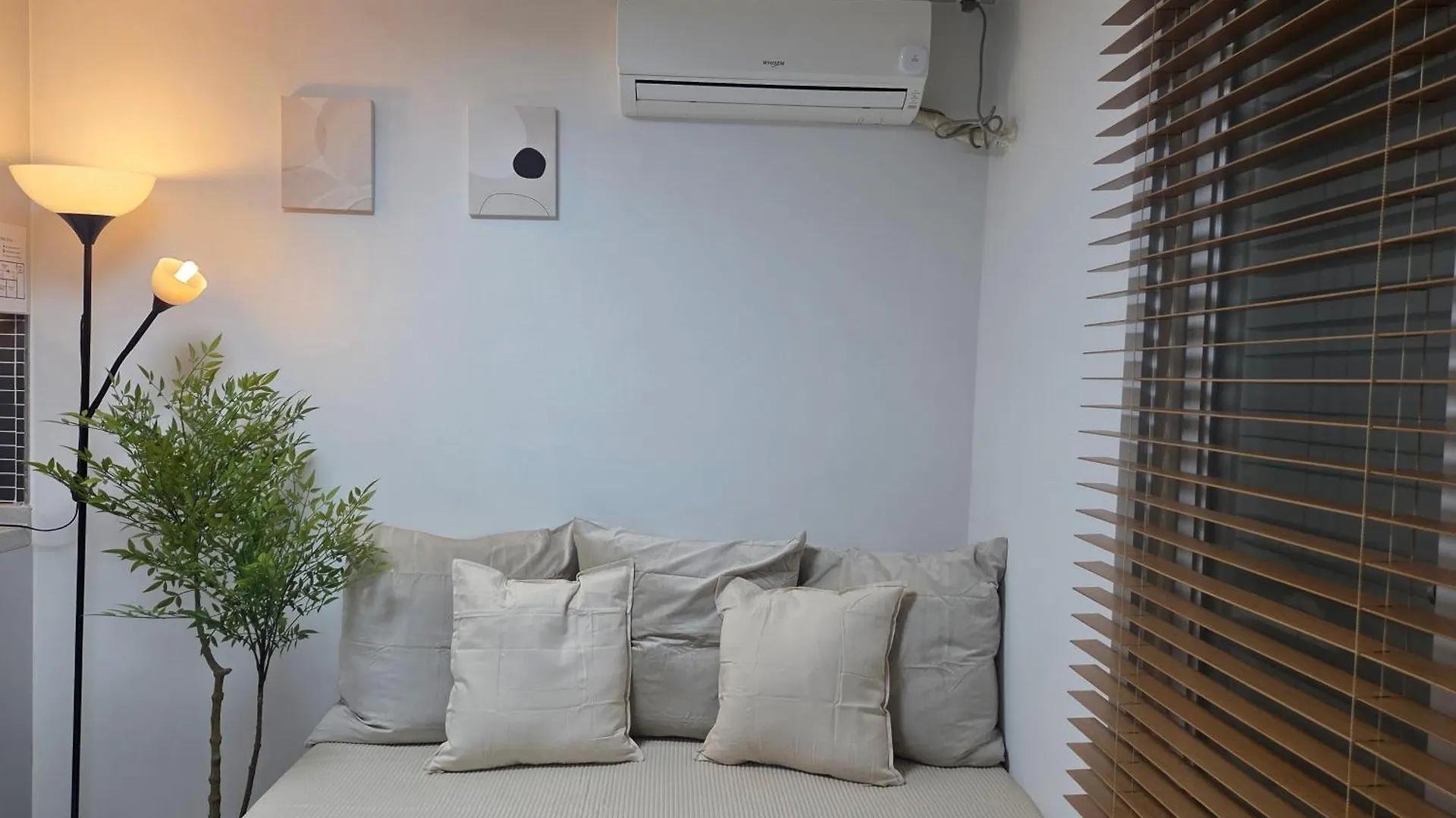Villa Gangnam Station, Yeoksam Station, 5-Minute Walk, Luggage Storage, Business Trip, 6 People Seul