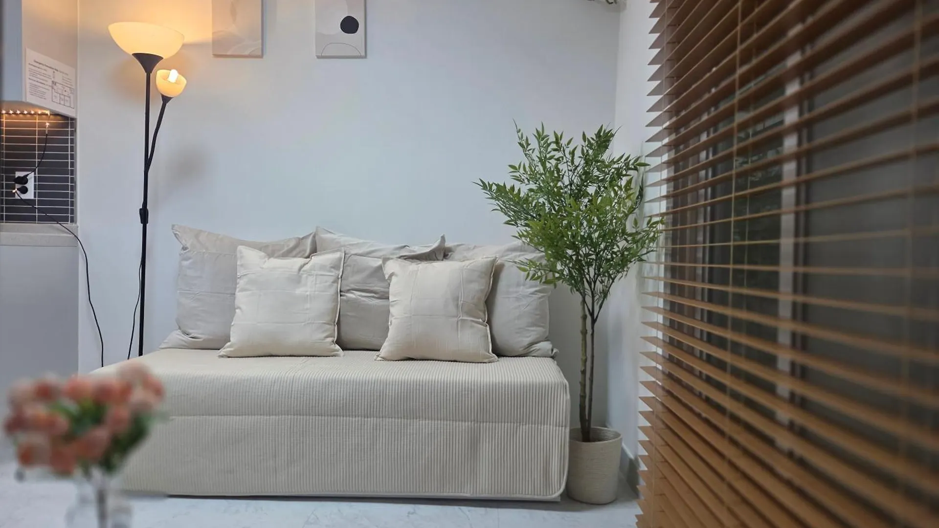 Gangnam Station, Yeoksam Station, 5-Minute Walk, Luggage Storage, Business Trip, 6 People Βίλα Σεούλ 0*,  Νότια Κορέα