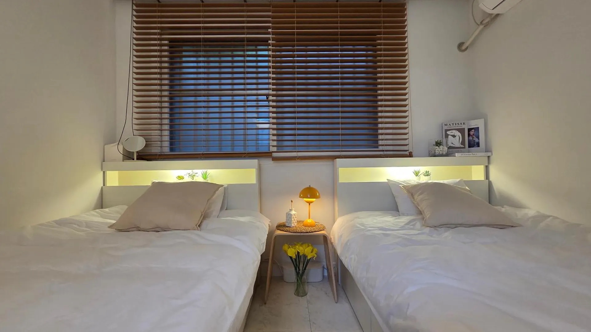 Gangnam Station, Yeoksam Station, 5-Minute Walk, Luggage Storage, Business Trip, 6 People Βίλα Σεούλ